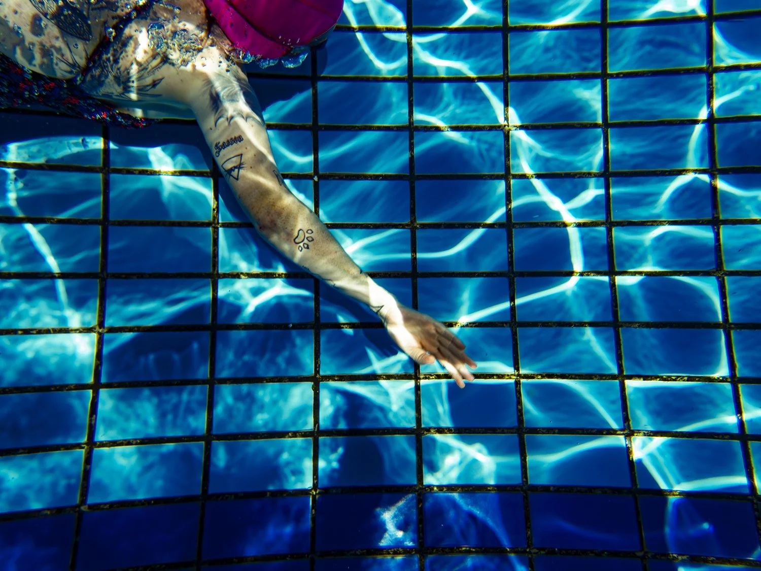Diving in a pool 1.jpg