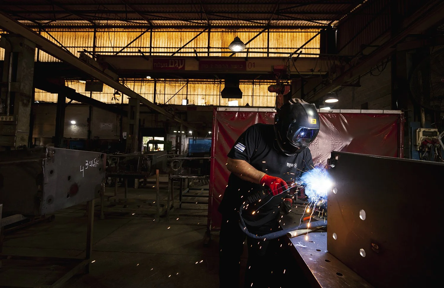 agam factory worker 1.jpg