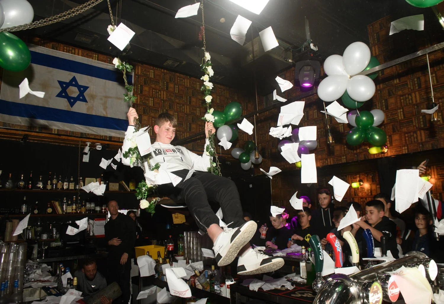 noam - bar mitzva party - 183.JPG