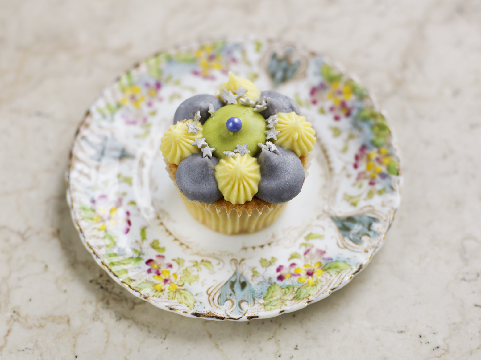 iced cupcakes