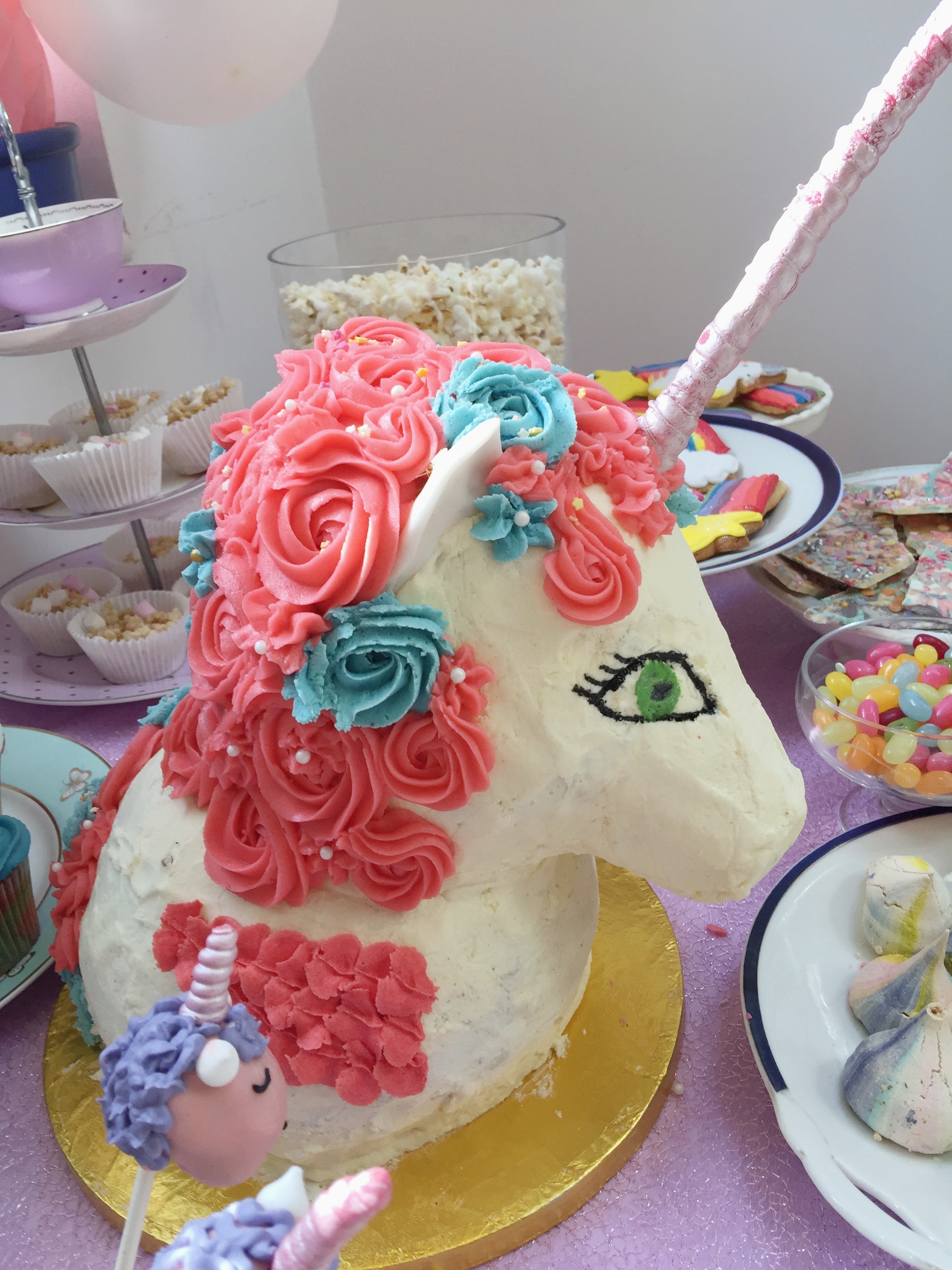 Unicorn cake 1.jpg