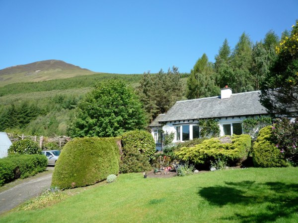 easter-camusvrachan-glenlyon-perthshire-exterior.jpg