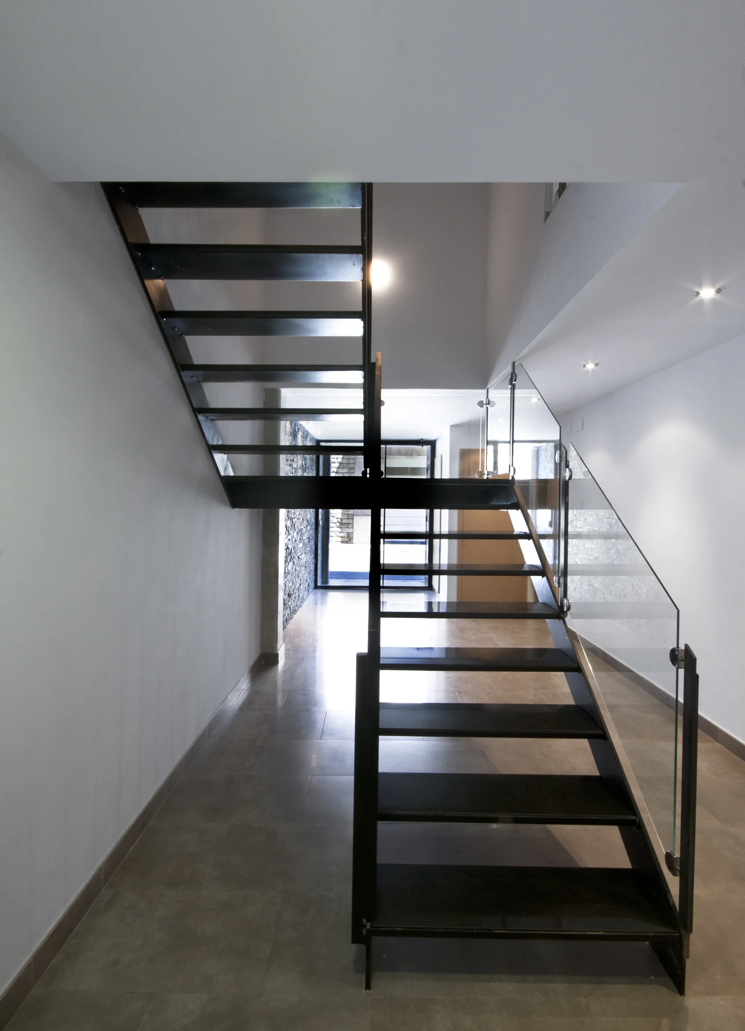 04vilanova_4_staircase_h180mm_300dpi.jpg