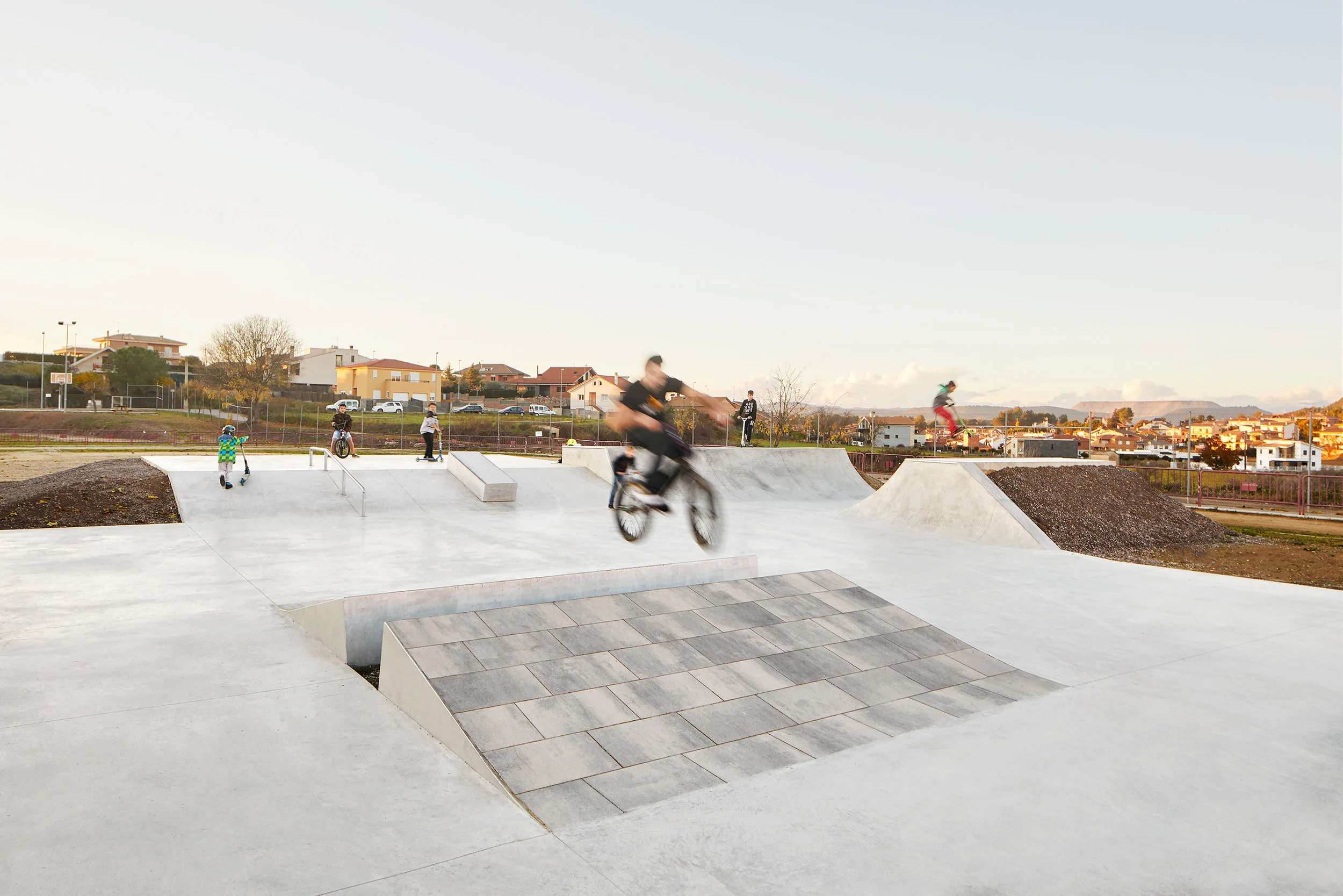 PMAM-SKATE-PLAZA-SKATEPARK-NAVARCLES-04-010.jpg