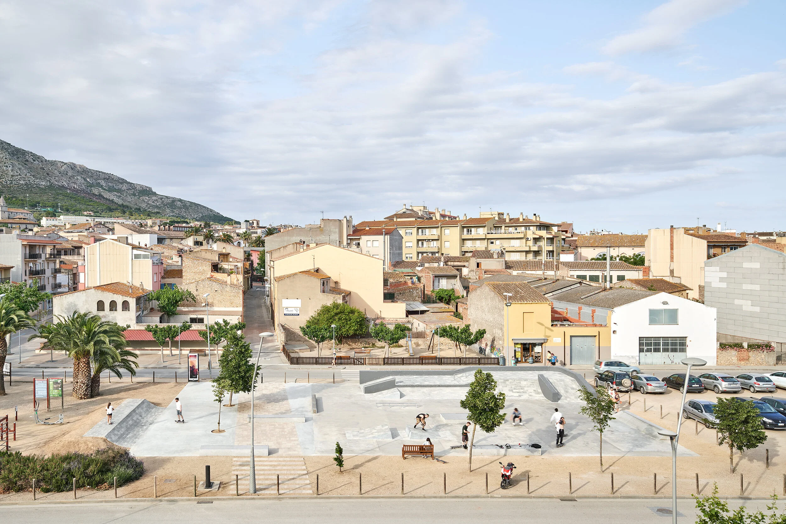 PMAM-SKATE-ARCHITECTS- TORROELLA-SKATEPLAZA-01-MAIN-PHOTO.jpg
