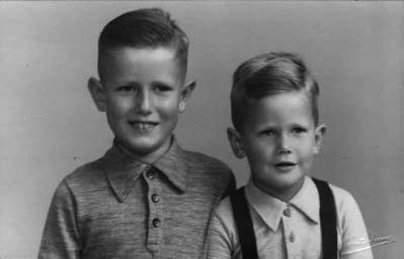 Han (links) en Peter Bennink, ca. 1950. Collectie Han Bennink