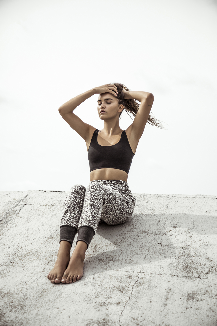 Buscando ropa de yoga orgánica? Te los 5 para tu colección. — Maria Malo