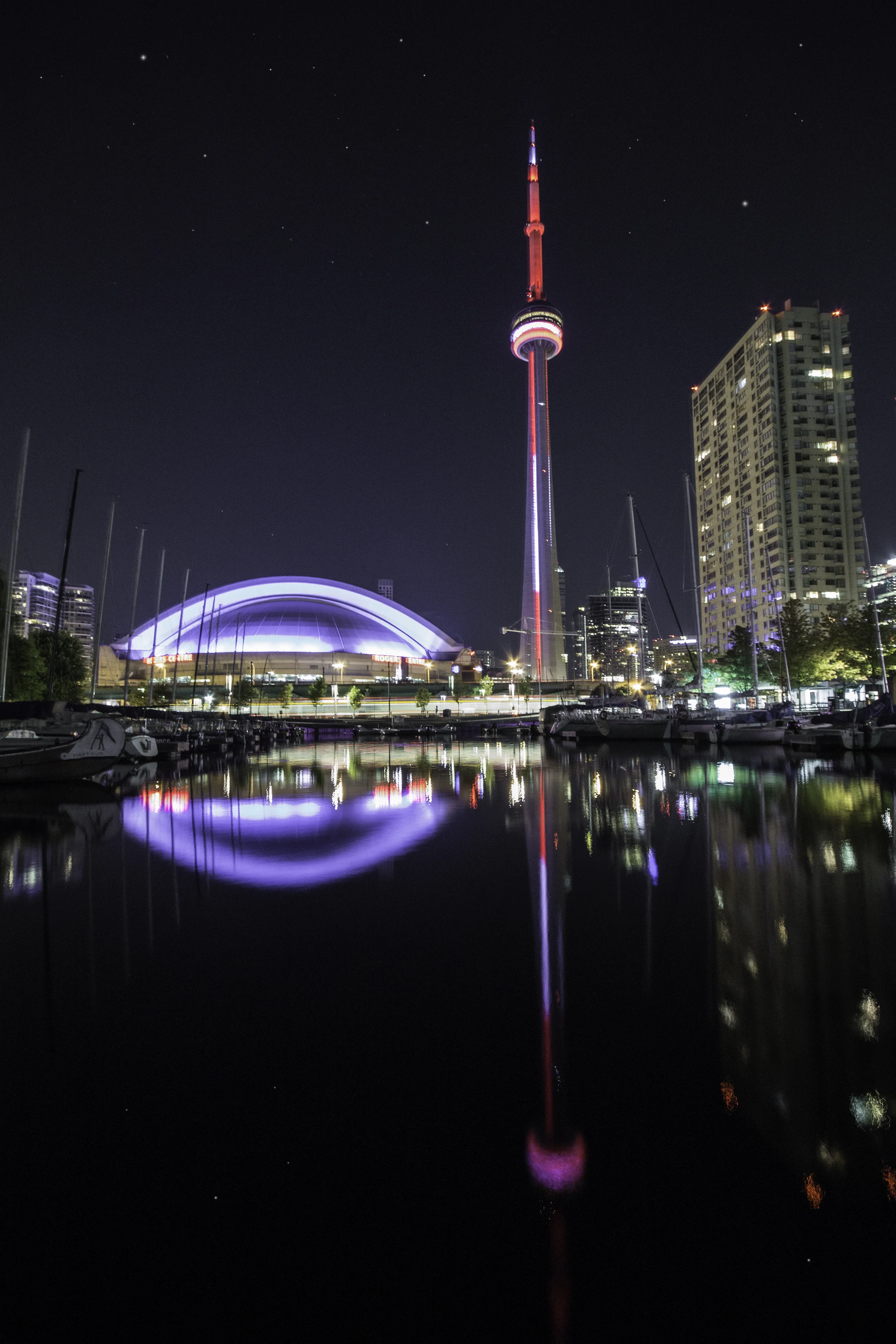 cntower-reflection-stars.jpg