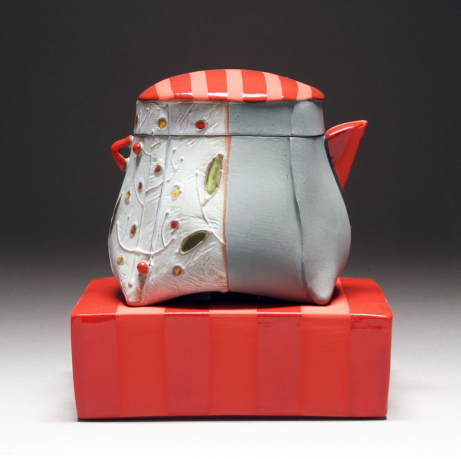 Floral_Berry_Pitcher_Gray_detail.jpg