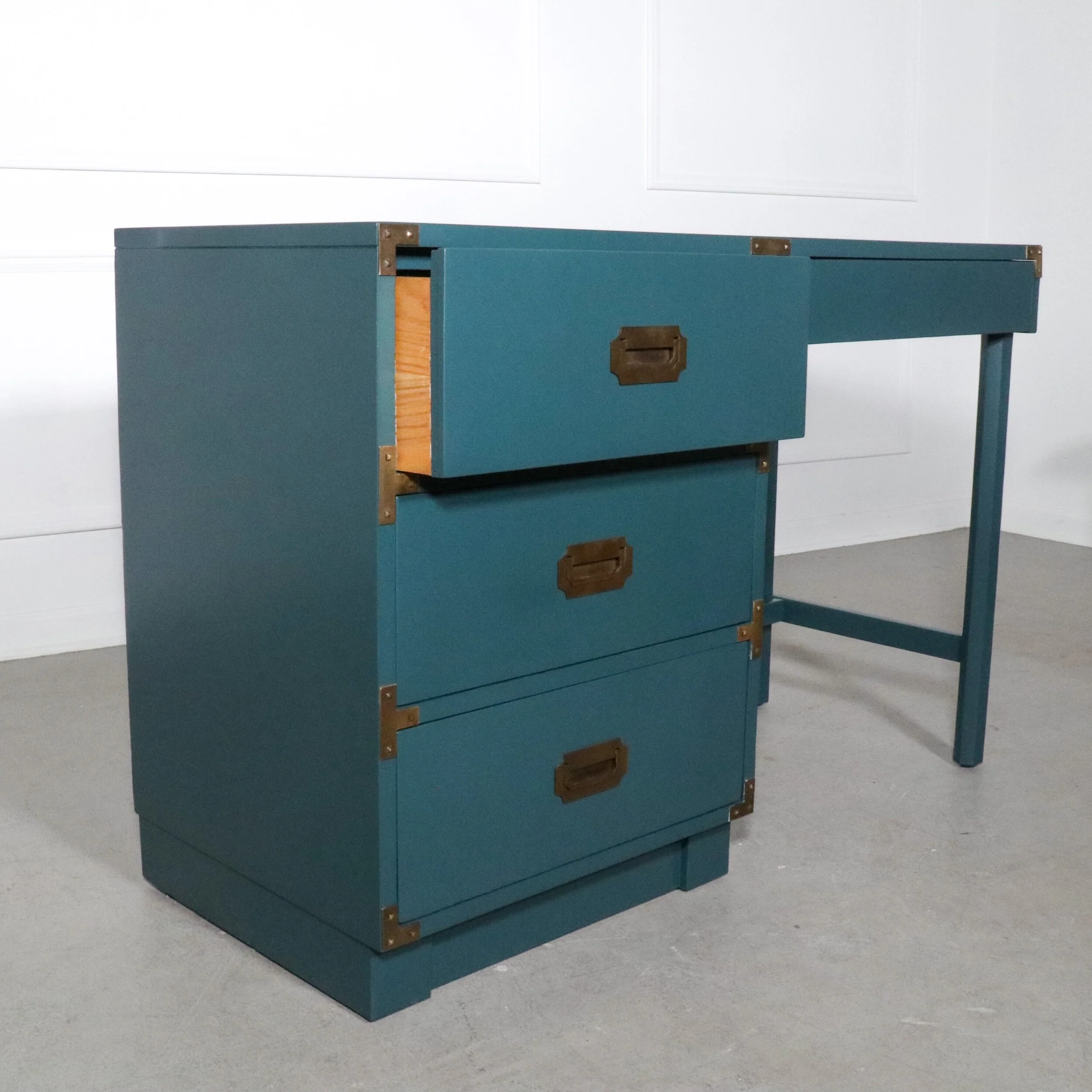 DD41E472-7C13-4B9B-B465-409D83FE6B85