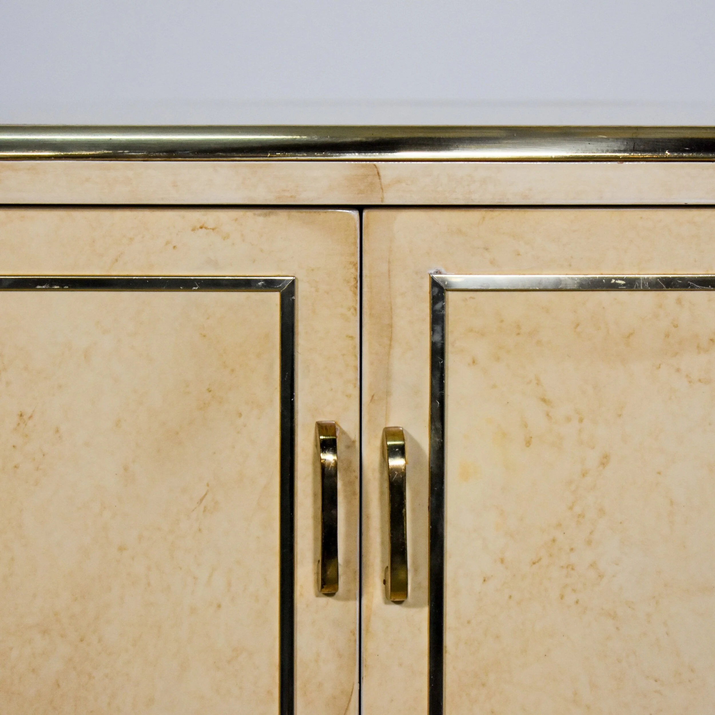 98DB6D57-66F2-4CC2-BCF4-C70079559648