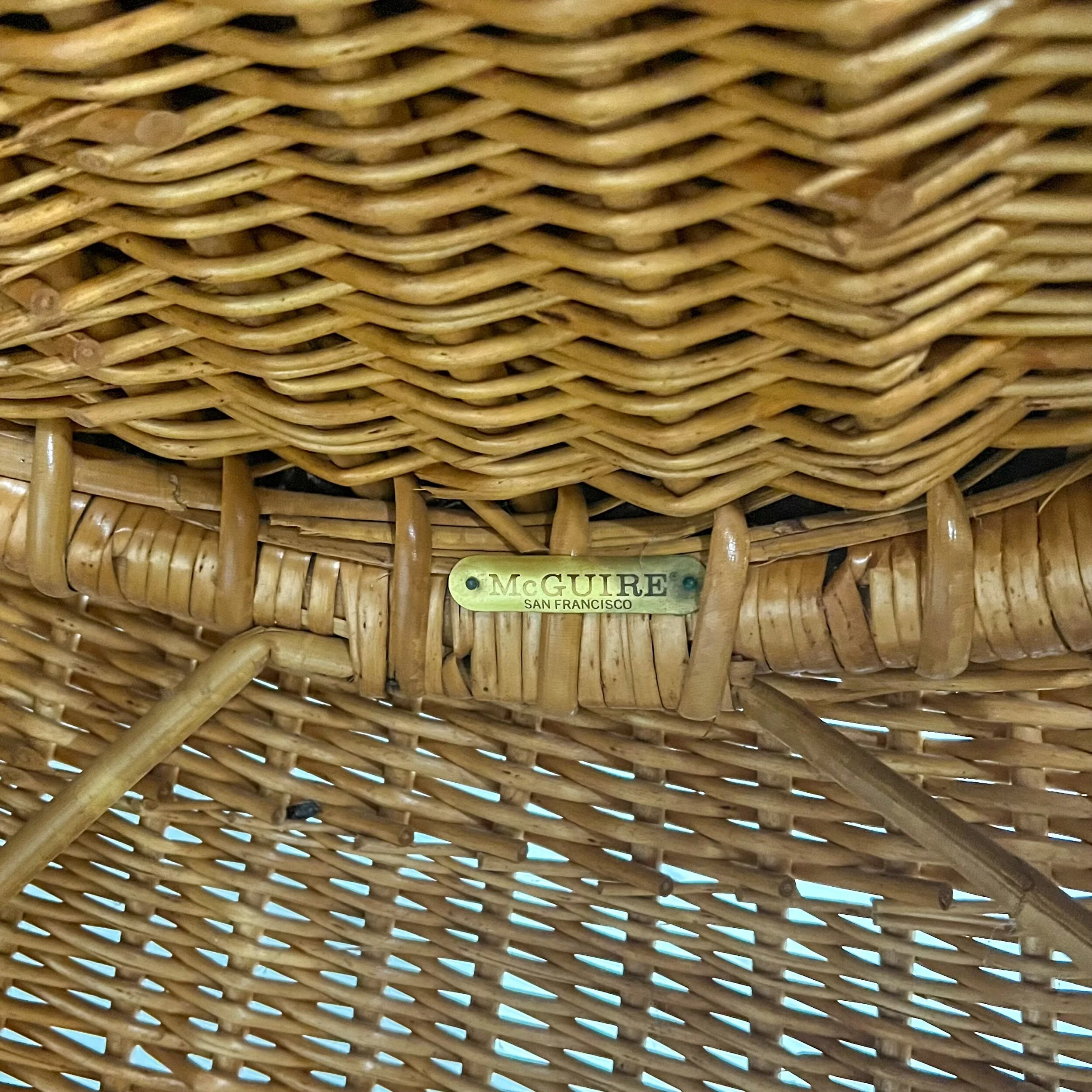 DD2C9A40-85ED-478C-BF70-928C516DB9A3