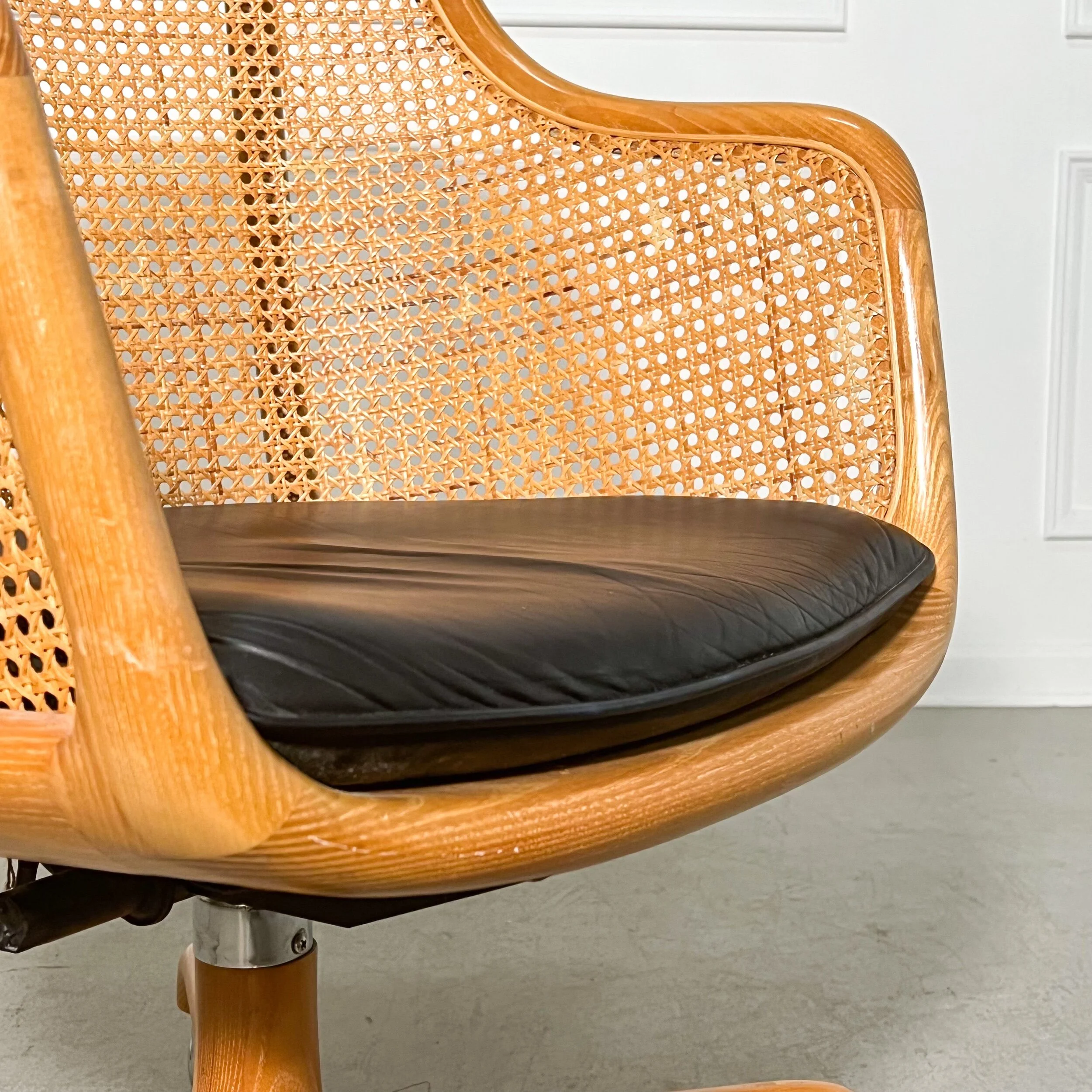 E0664B5C-E523-4275-9428-8735BF5C0E76