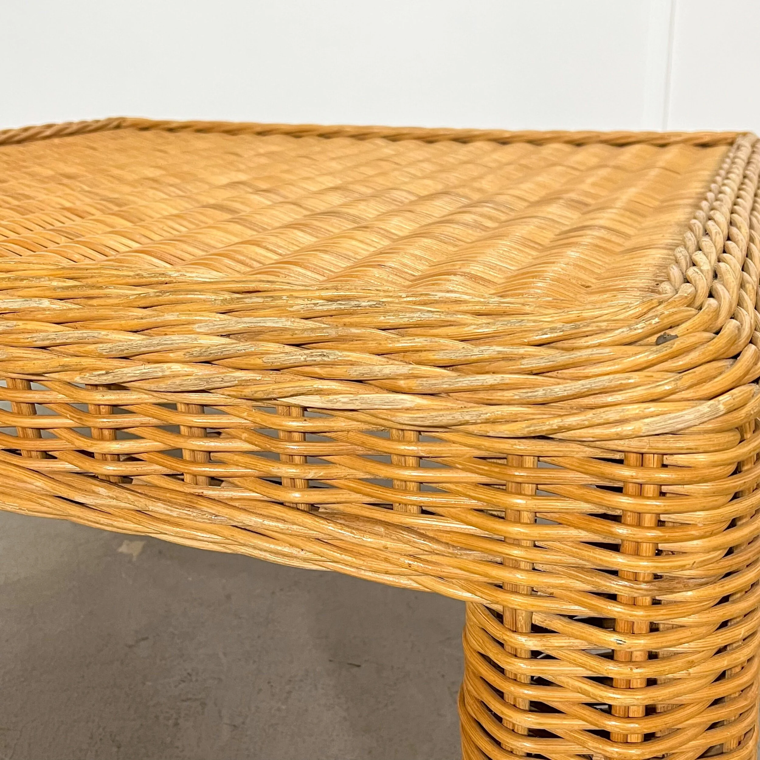 A5428298-93F0-4BDD-A999-E479A18B19DB