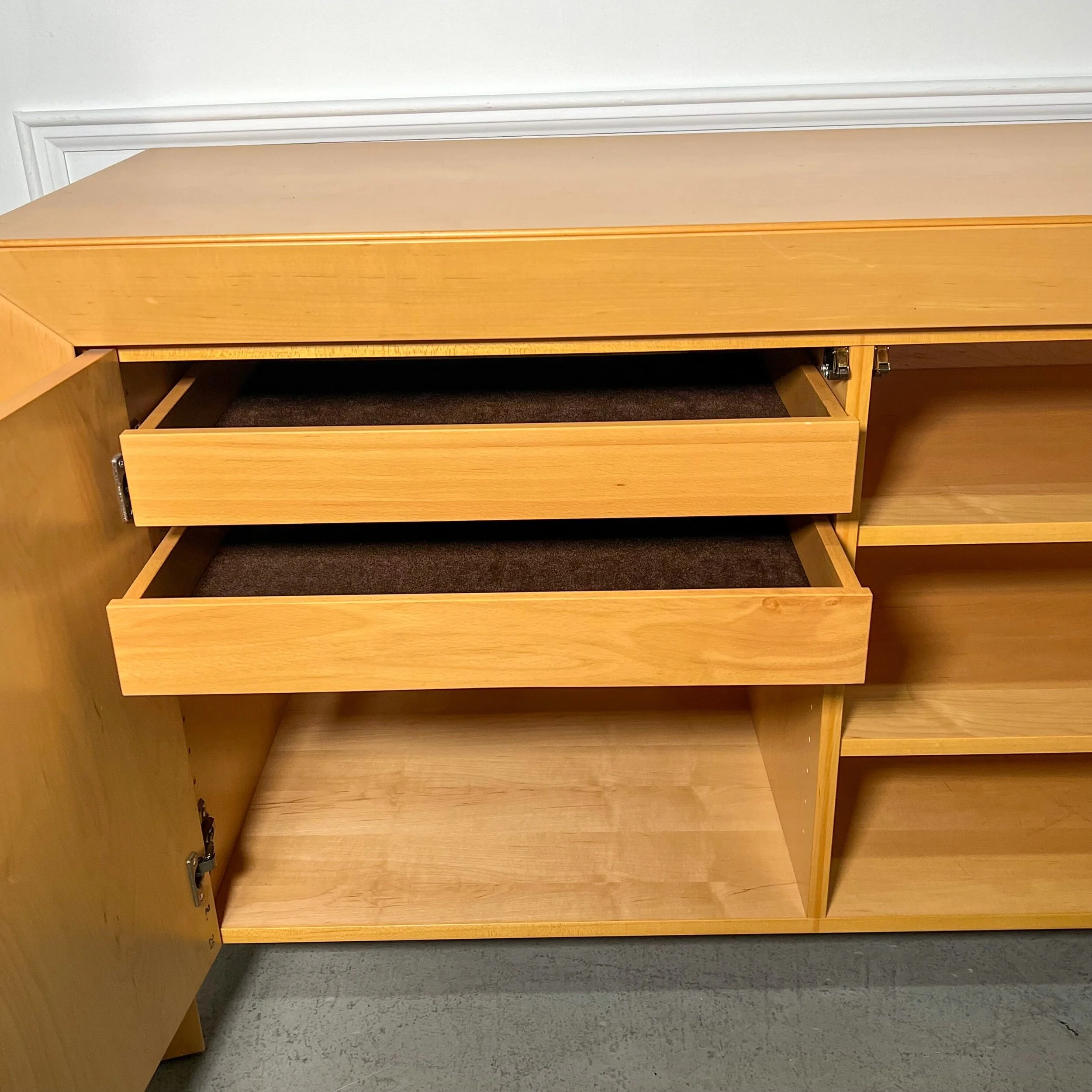 E72897A6-735C-4A0E-BE04-8B0A43FD43E3