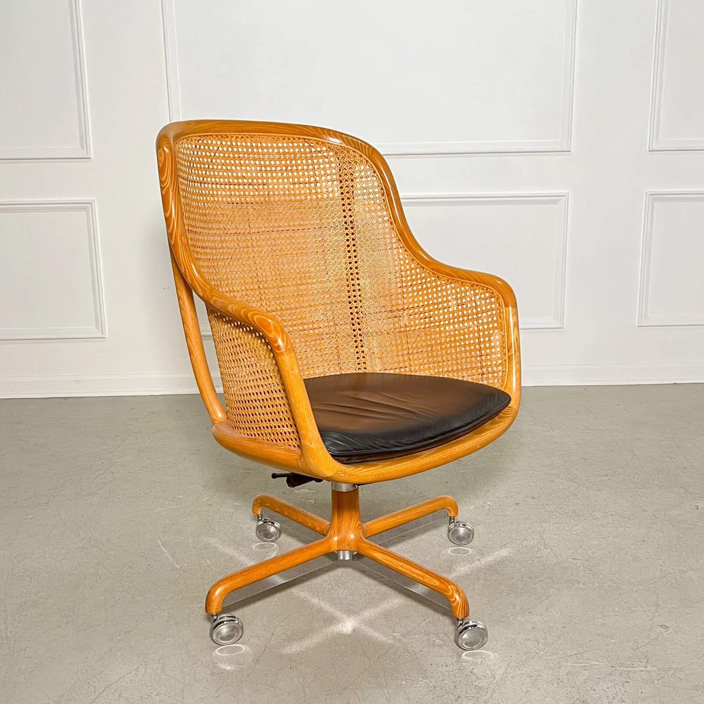 FC57AB2E-9623-4AB6-A1F4-2CF133601FDC