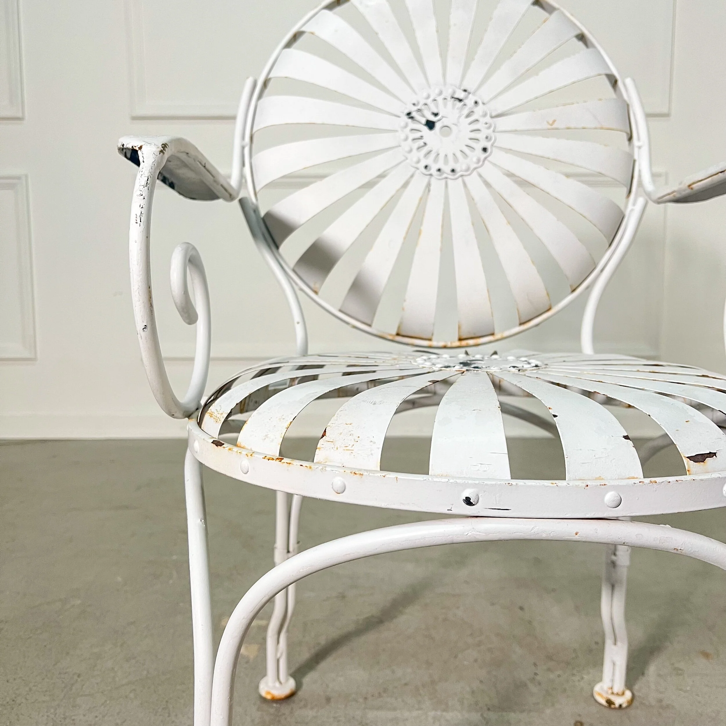 77253727-EEA2-4524-8FED-954E06D8D304