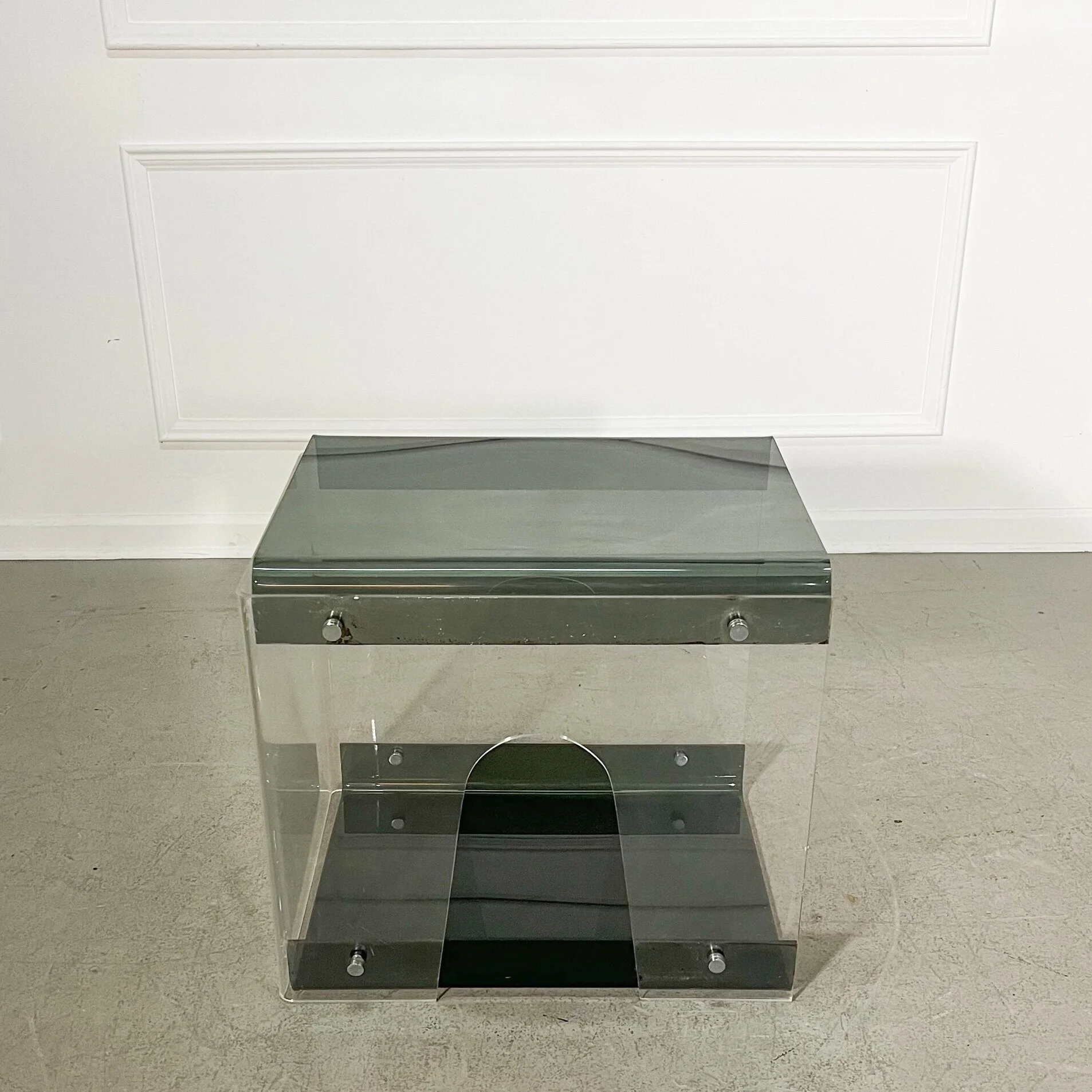 9D452398-5A0A-4B3A-BD2B-64DF60773E51