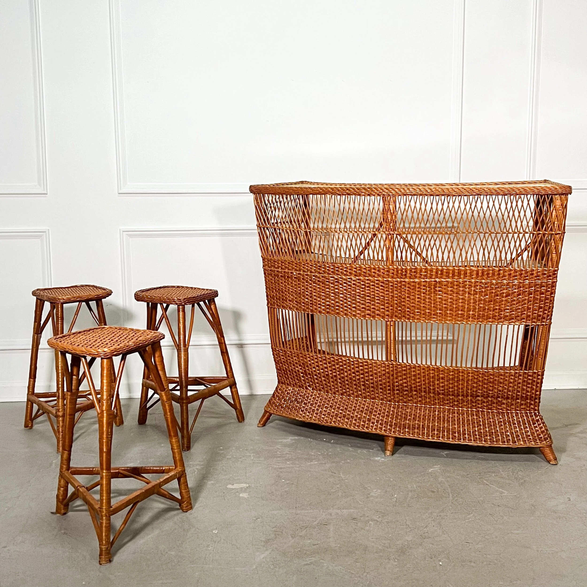 C8D6FFB4-E7B9-434D-B163-FA4424859600