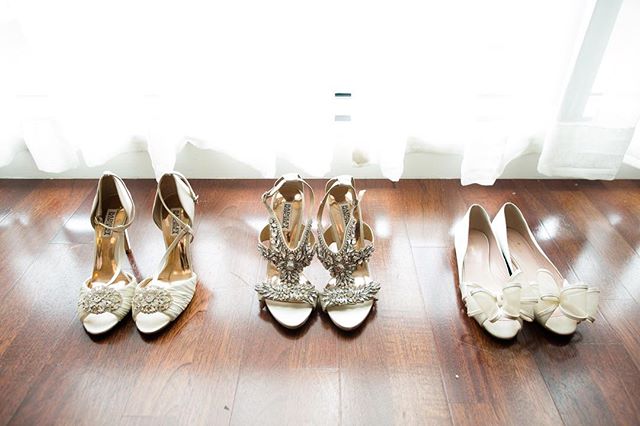 When you need three pairs of shoes for wedding day and they're all fabulous 😍👡💯 #aboutlove #aboutlovestudio #weddingday #bride #shoeswag #weddingideas #brideandgroom #instawedding #theknot #weddingphotographer #weddinginspiration #instabride #wedd