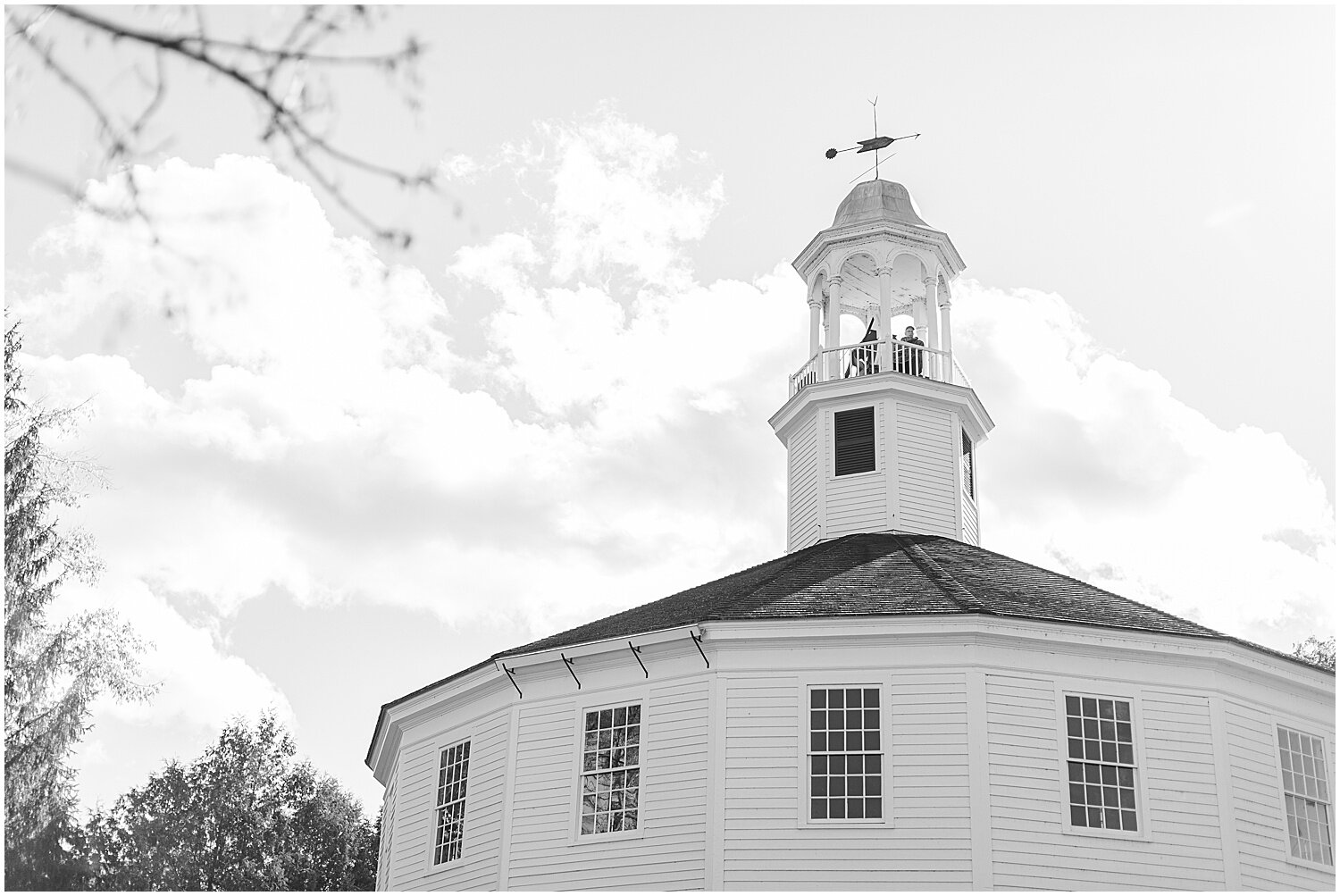 Round-Church-Mansfield-Barn-Vermont-Wedding-28.jpg