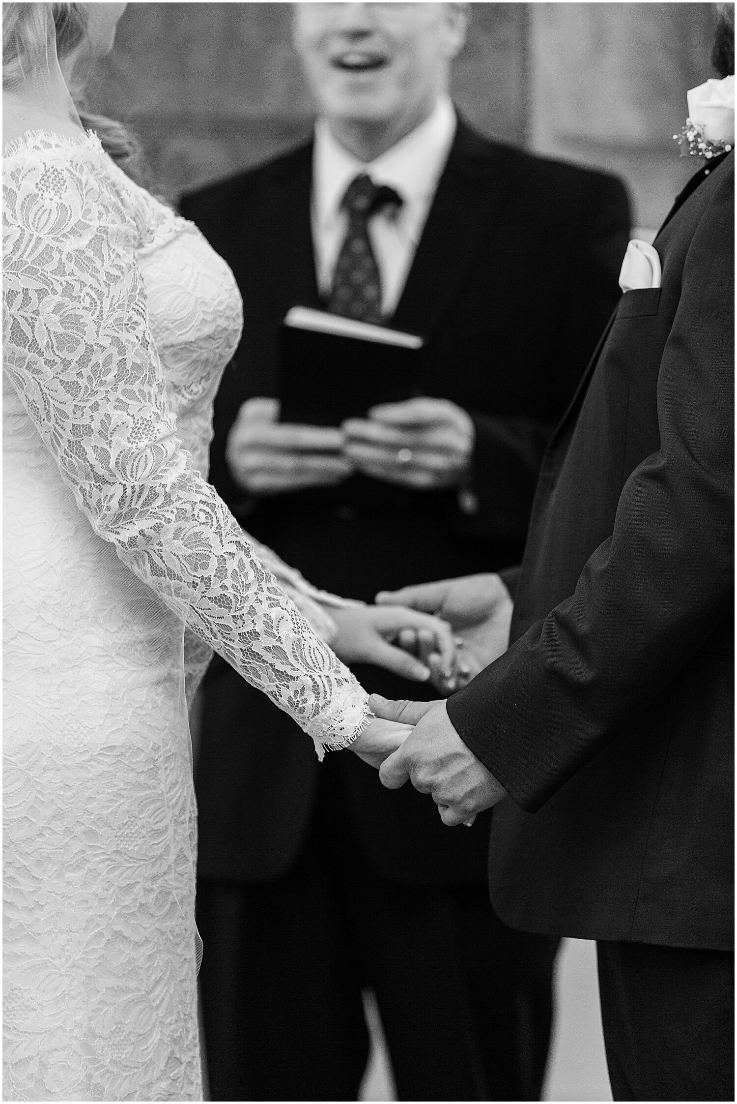 Round-Church-Mansfield-Barn-Vermont-Wedding-40.jpg