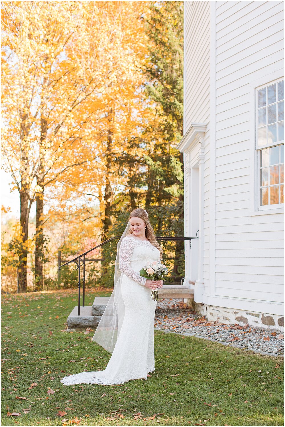 Round-Church-Mansfield-Barn-Vermont-Wedding-59.jpg