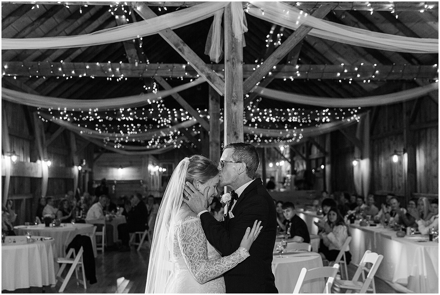 Round-Church-Mansfield-Barn-Vermont-Wedding-110.jpg