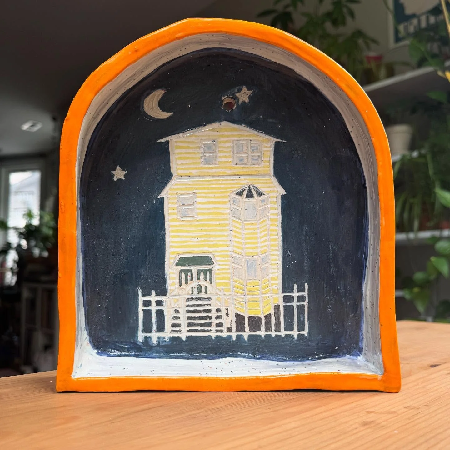 Little going-away/housewarming gift for our upstairs besties @emzdilemz + @richonita + Oliver when they had to move away 🥺😭 altar of our house!!!