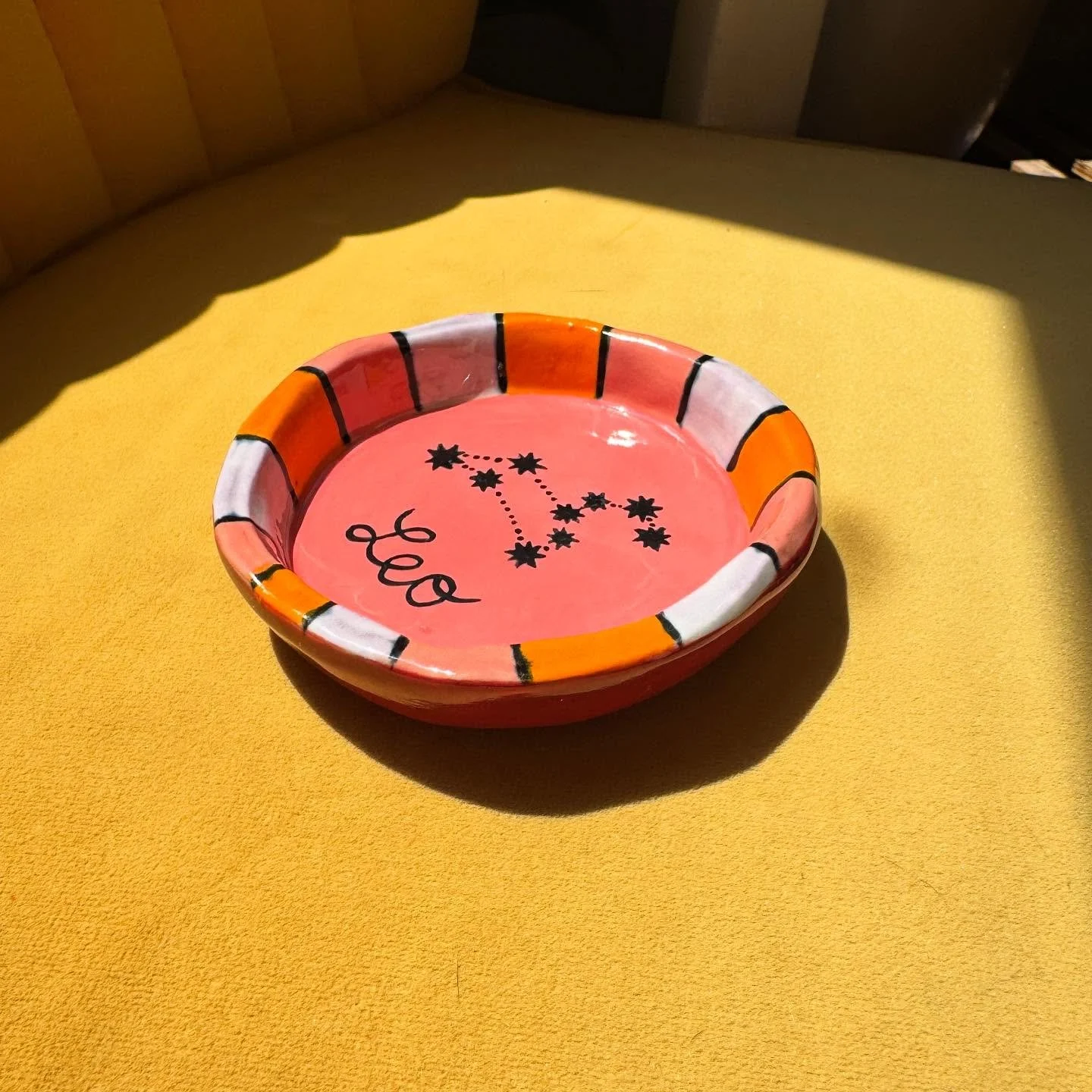 My first porcelain piece came out PERFECTLY 🥺🥺😭😭!!!! Many many more astrological pieces to come&mdash; prepare yourself for representation 😌