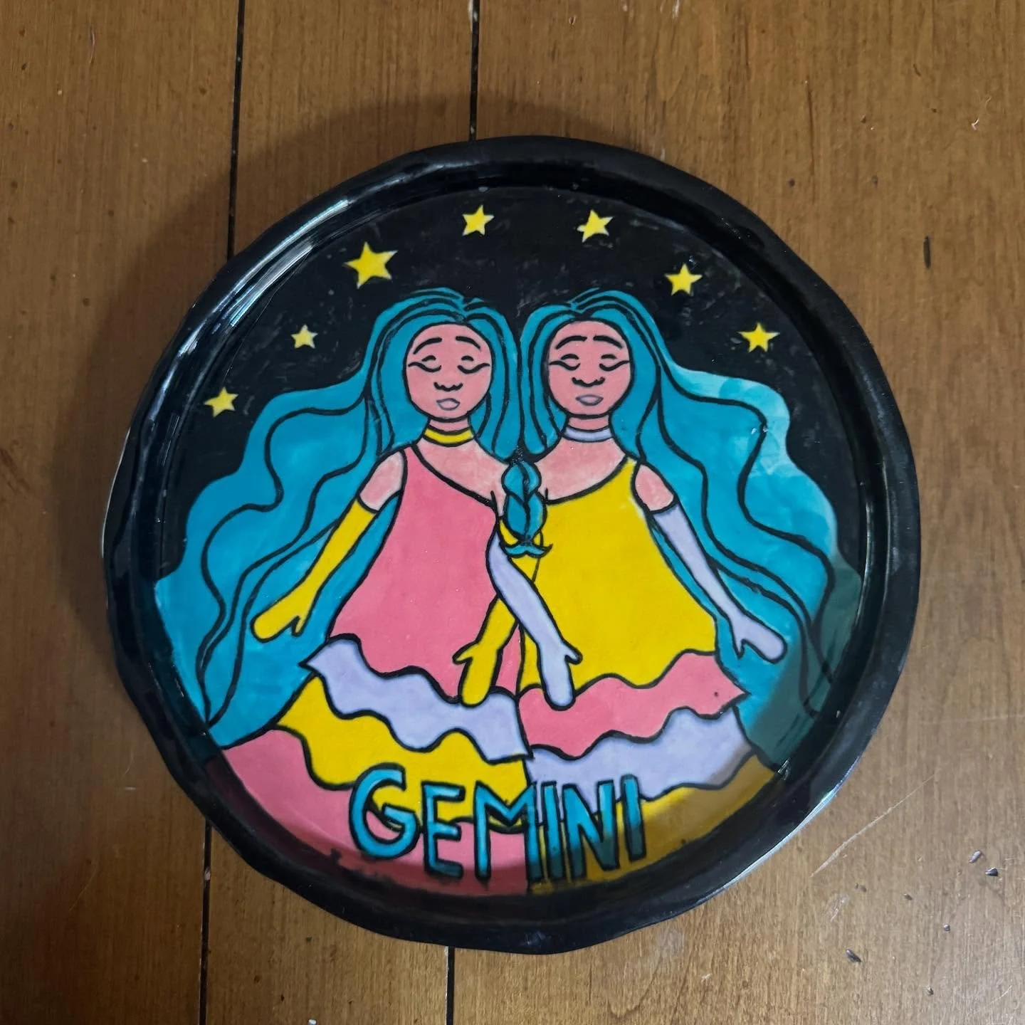 The Gemini girlies have entered the world!!! ♊️👯🌬️