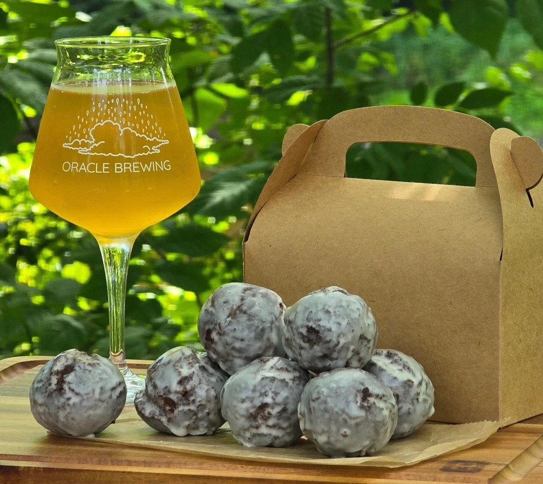 🚨!!DONUT ALERT!! 🚨

This Sunday we are teaming up with The Vegan Cottage, a local cottage food baker, to have delicious vegan donut holes for sale! A super sweet deal you won't want to miss!

What's on the menu Sunday? Chocolate Glazed Donut Ho