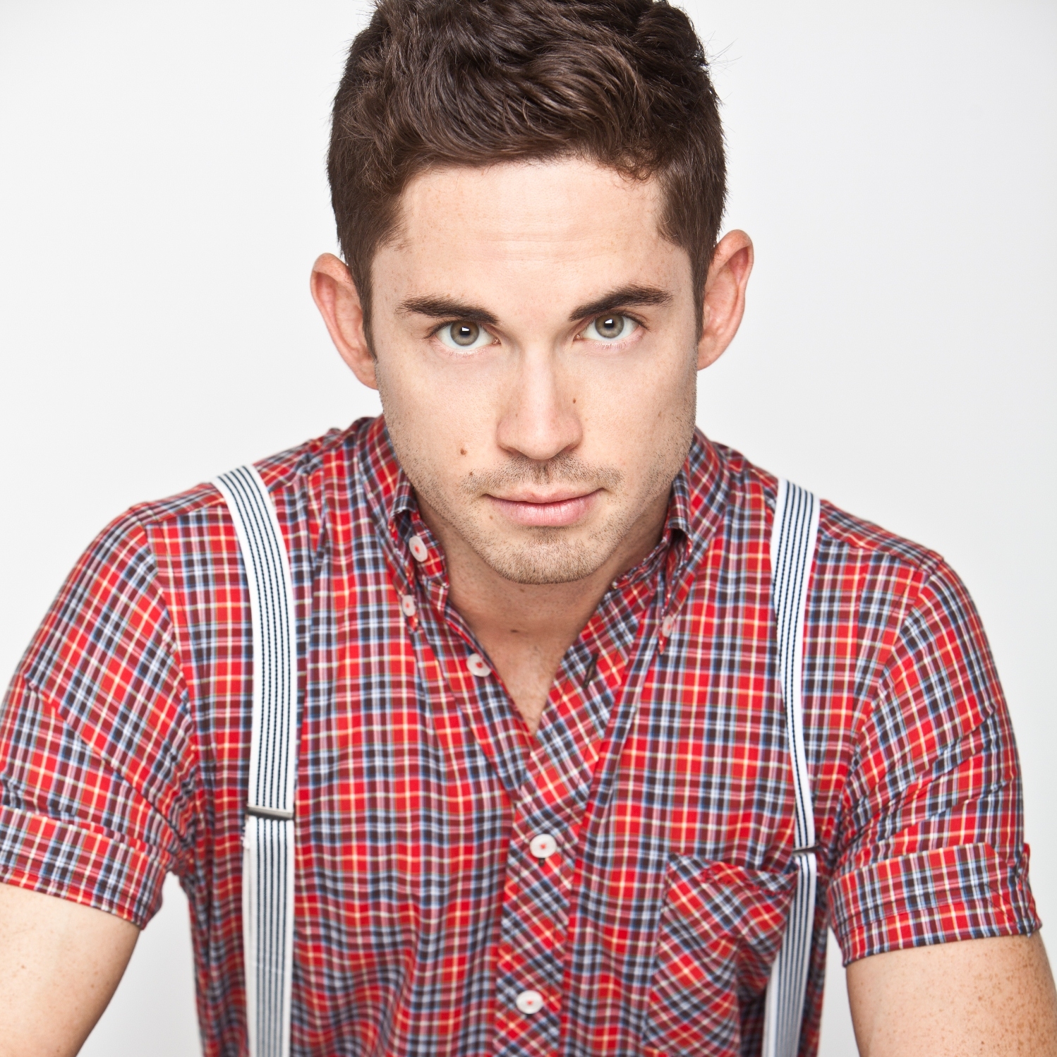 Stephen Hernandez Ep. #28 He has just finished touring with Disney's Newsies , has danced with Shaping Sound and completed the EDGE PAC scholarship program. Stephen shareshow he transitioned from Ballet to MT.