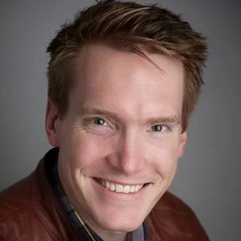 Dr. Scott Maybank Ep. #48 A ballet dancer for over ten years, Scott is now a Chiropractor helping Dancers stay healthy. From the best & worst things and dancer can do for the body - the Dr. is in to give you the truth!