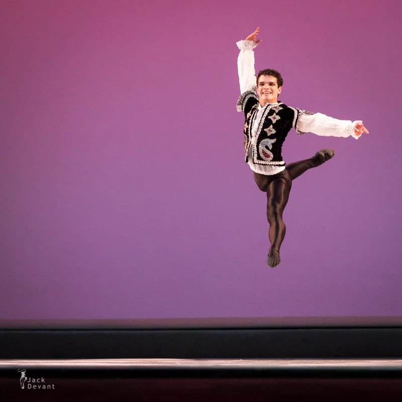Luis Javier Fuentes Ep. #86 Small, but incredibly mighty, Luis speaks to his love of the Ballet world and how sacrifice and dedication shaped his childhood at the National Ballet of Cuba. We talk body , perfection & giving back.