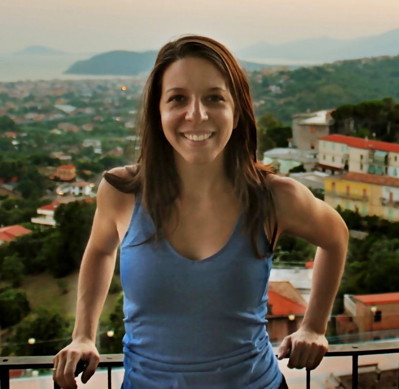Mickela Mallozzi Ep. #91 DREAM JOB alert! This girl boss took her love of dance & turned it into an Emmy Award winning tv series capturing dance around the world. Self doubt , obstacles, milestones & expectations - we cover it all!