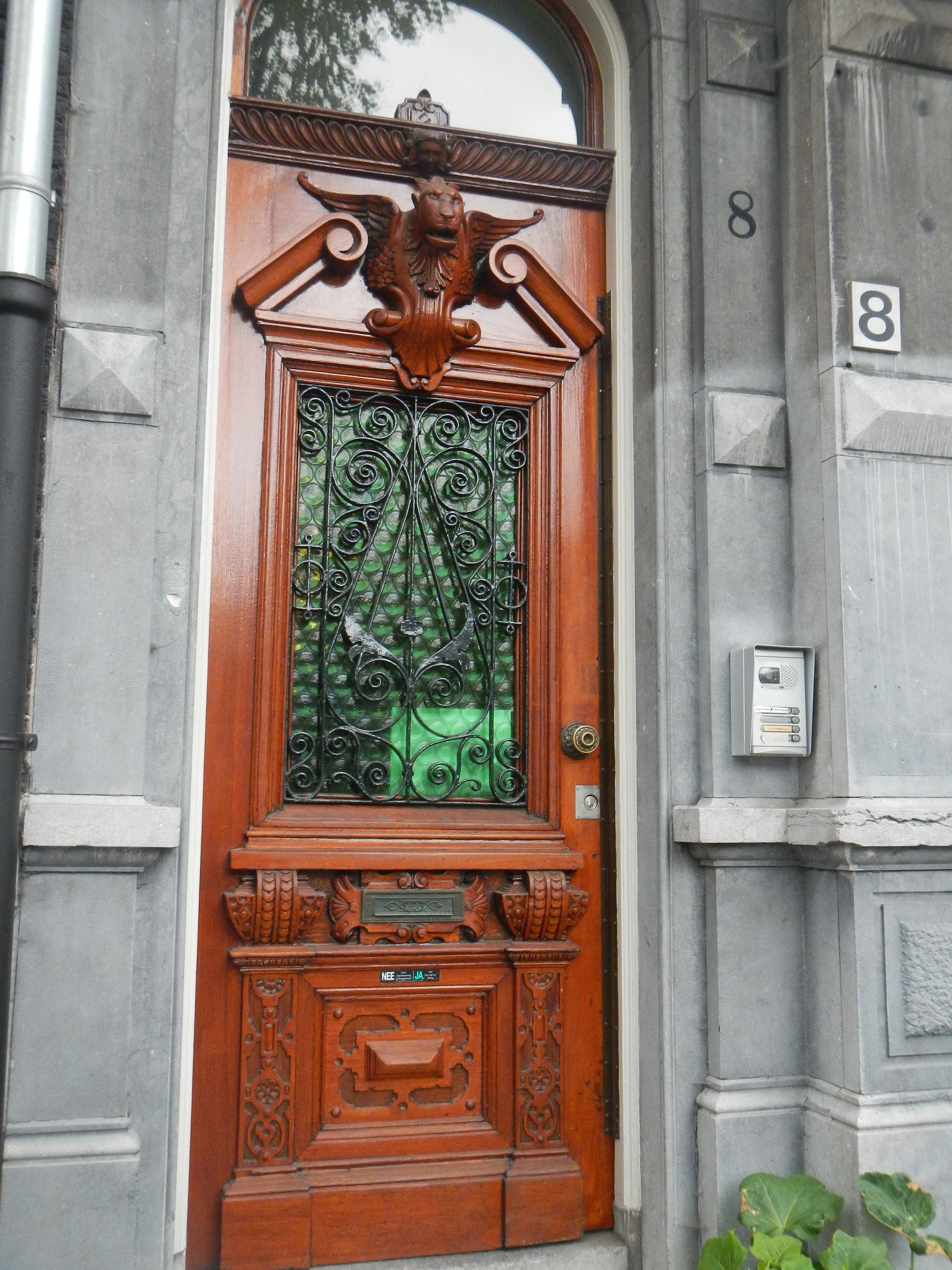 Door02.JPG