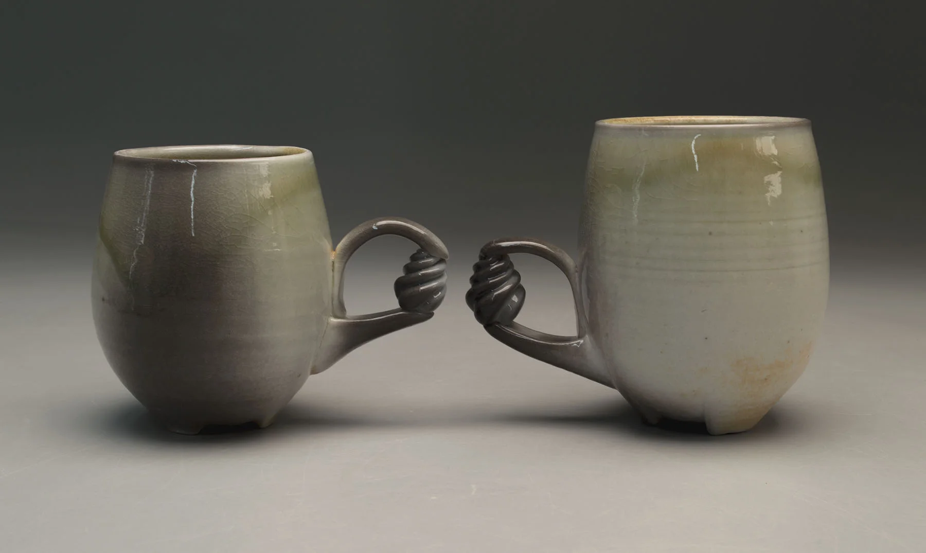 Egg-Handle Mug Pair