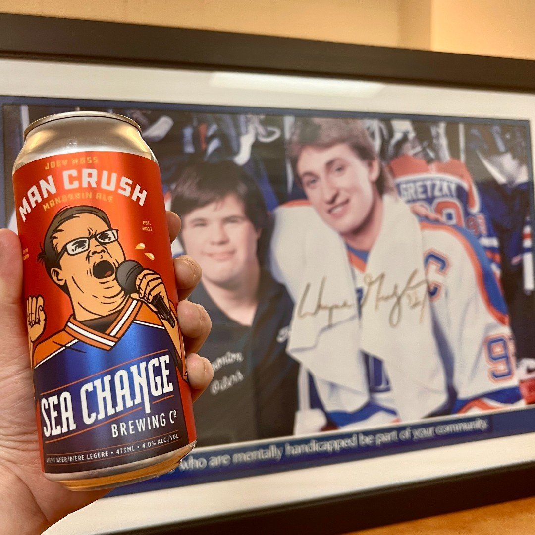 🏒🍻 Tonight's the night, @edmontonoilers fans! Round 2 kicks off and we're cheering on with a can of Joey Moss Man Crush Mandarin Ale from @seachangebrewingco in hand! Let&rsquo;s make some noise for our team. Let's go Oilers!! 🏒🧡💙
.
.
.
#GreatBe
