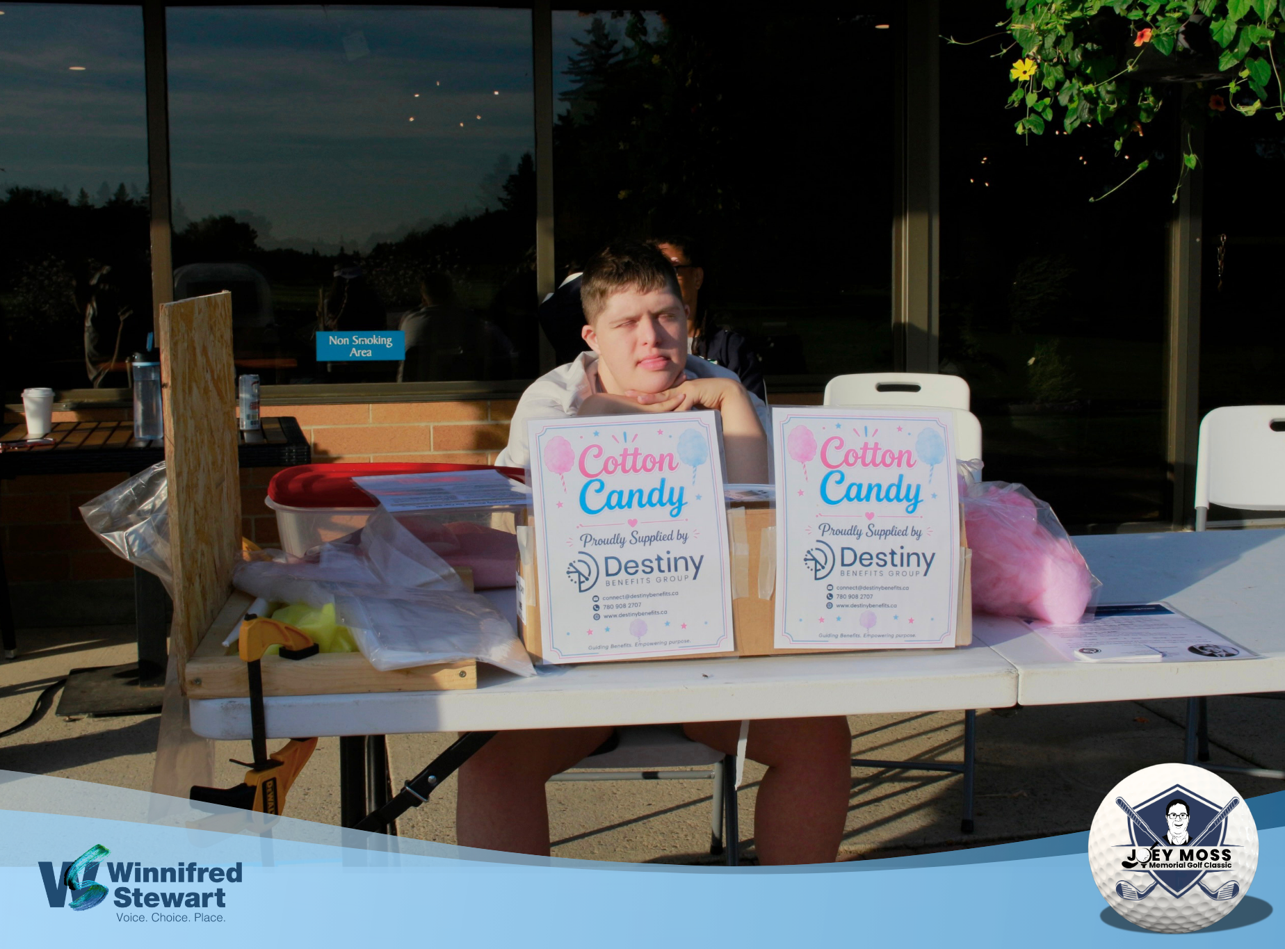 Carter at Cotton Candy Station.png