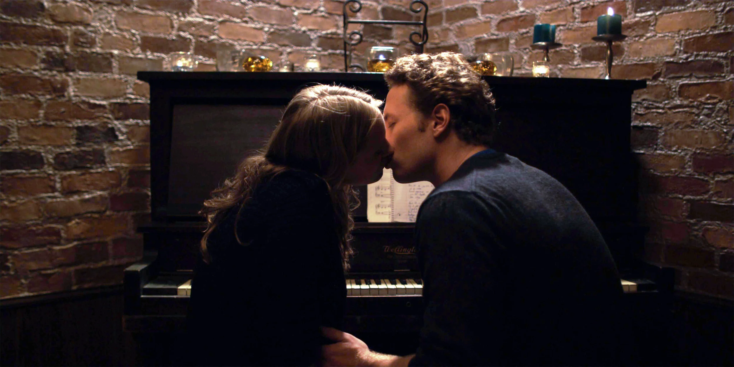 Piano Kiss.jpg