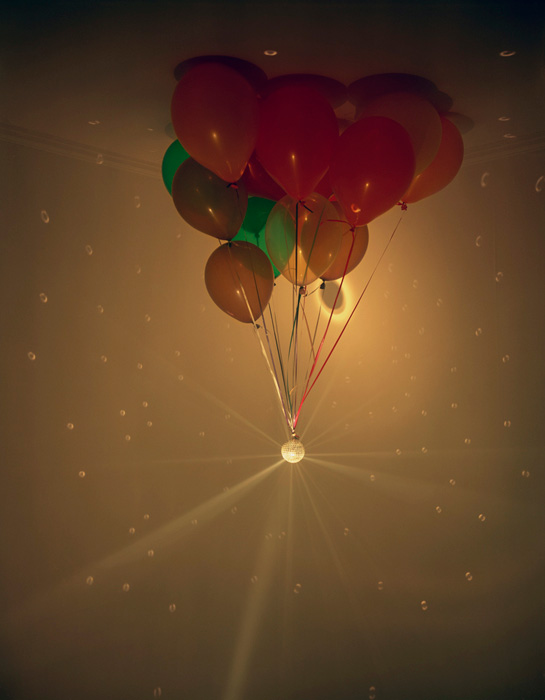BALLOONS AND DISCO BALL