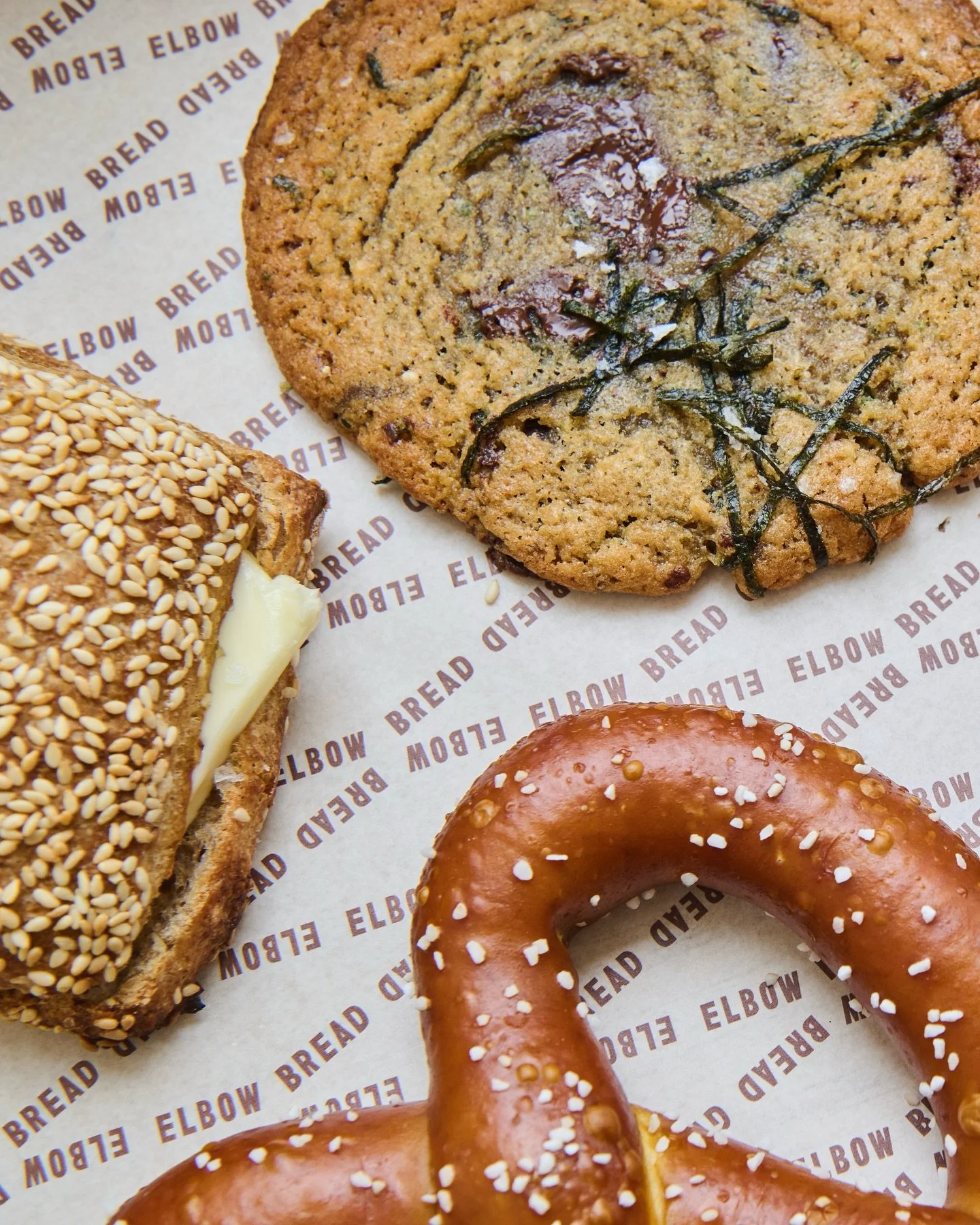 and now for something completely different&hellip; 
@elbowludlow photographed on a recent auspicious day 💚 

so proud of @zoekanan and all she has accomplished over the years, leading up to this special place ✨