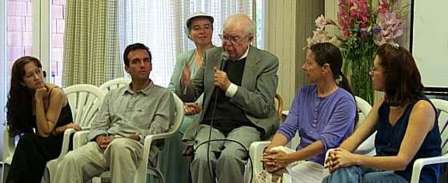 Ormond McGill conducting a seminar.
