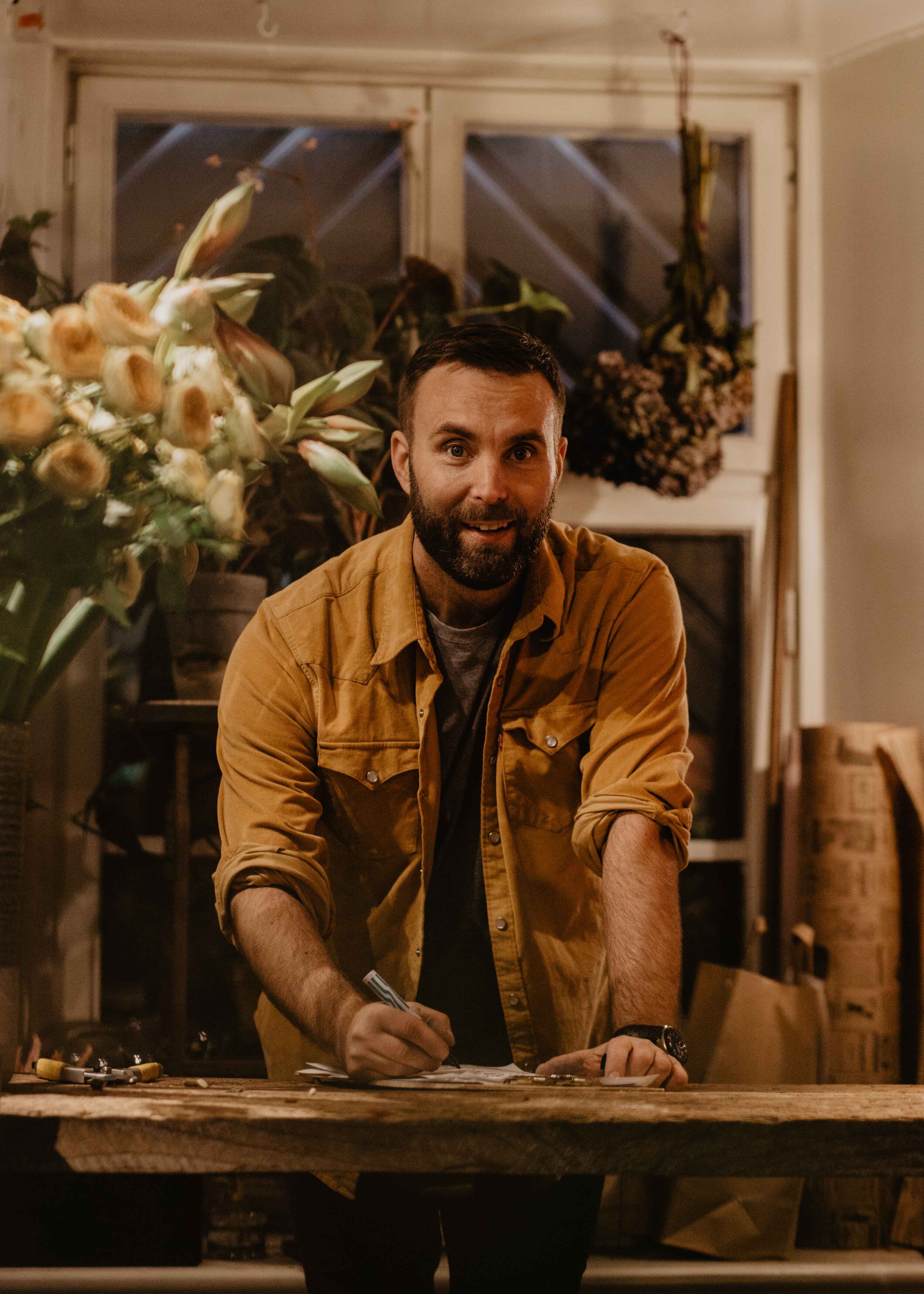 Christoffer in his main flower shop at Kåkbrinken, Old Town.