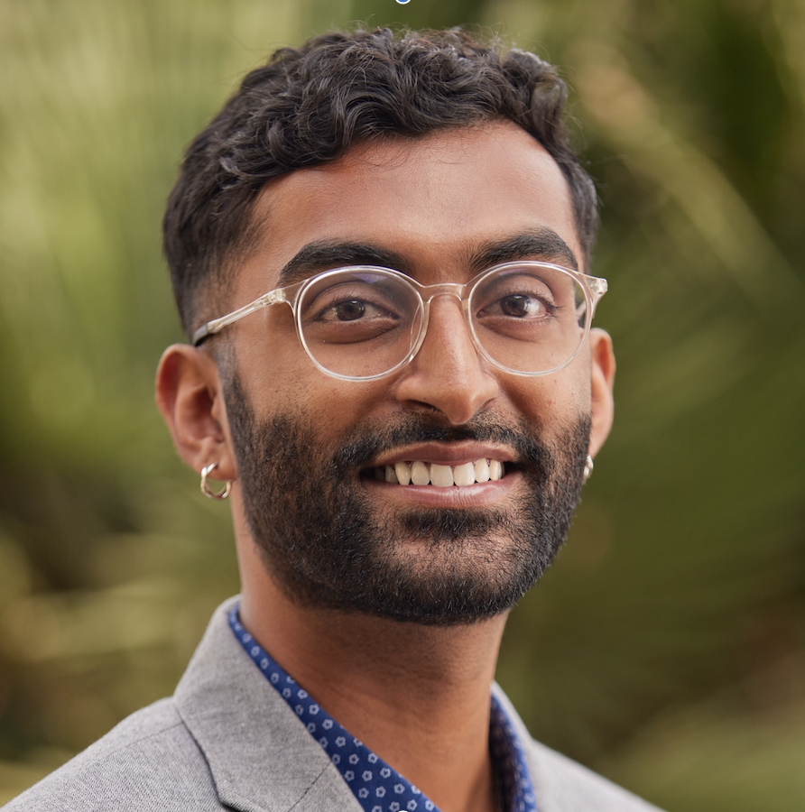 Nikhil Headshot.png