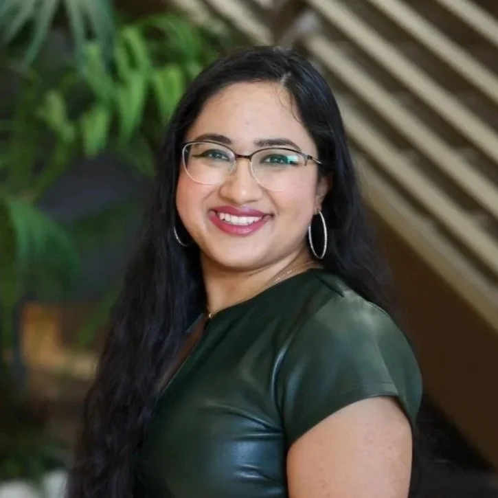Shivani_headshot.jpg