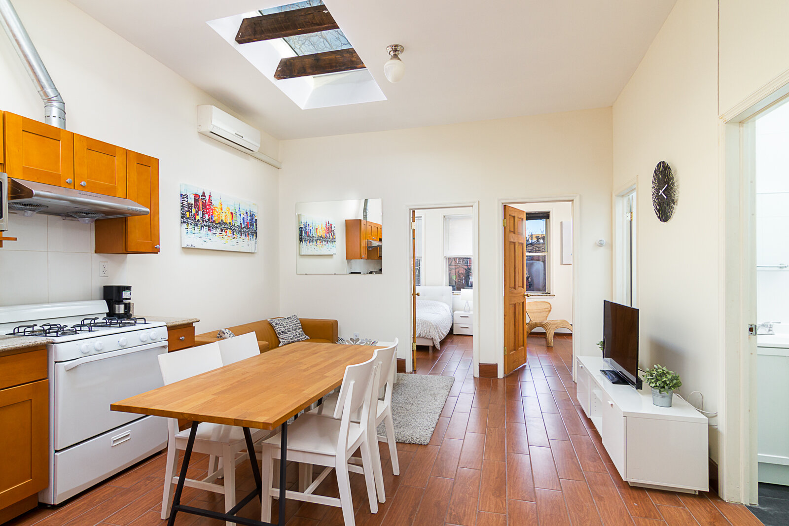 1_Living Room 2.jpg