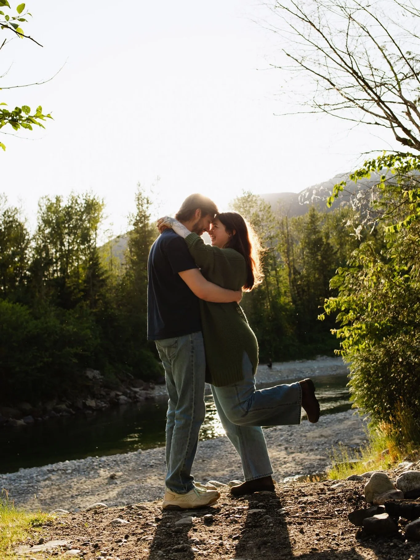 These two say &lsquo;I do&rsquo; today!!!!!! 😍

📍on the unceded traditional territories of the Sto:lo Nation

.

.

.
#vancouverweddings #fraservalleyphotographer #bcelopement