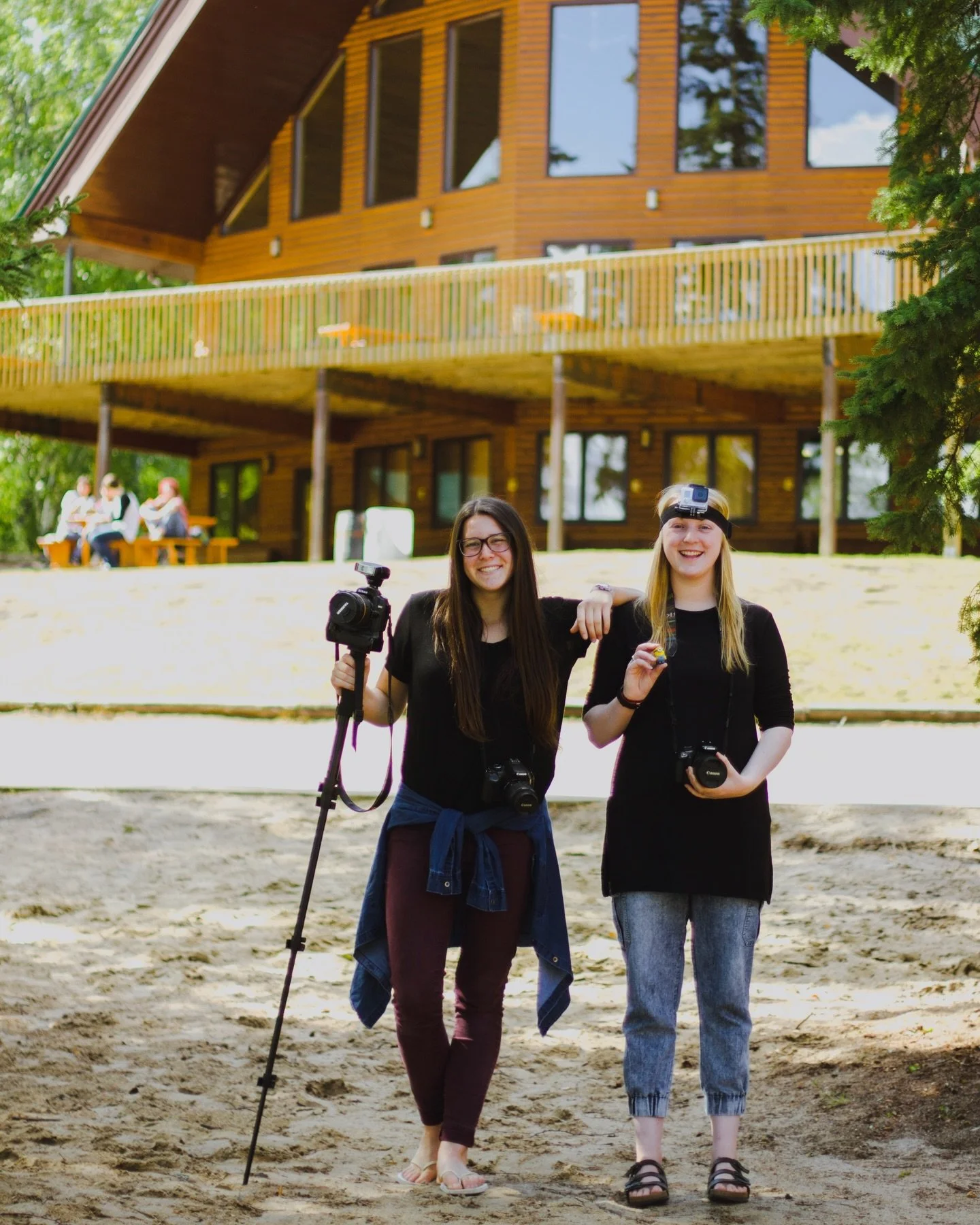 So I heard 2016 is trending&hellip; throwing it back to my photo style the year I was a media coordinator at summer camp, primarily photographed grads &amp; stylized portraits, and moved to California 🙈

Tumblr saw it all first 💁🏻